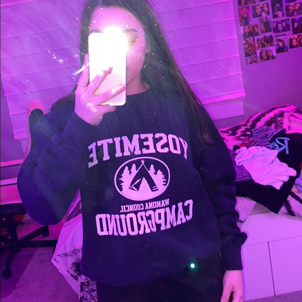 dark blue pacsun crewneck sweater